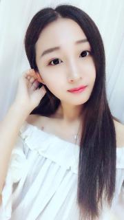 yy小雪个人资料,青春洋溢的电竞女神，闪耀赛场与直播间