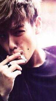 top崔胜贤背景,从韩国偶像到国际巨星的音乐传奇之路