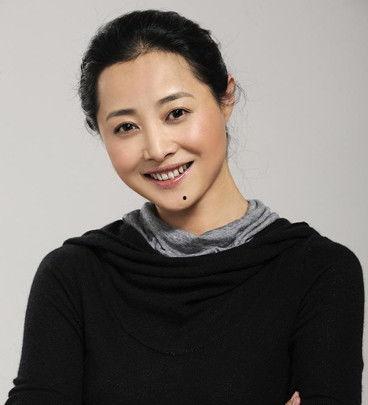 纪佩伶个人资料,才华横溢的歌手，音乐路上的璀璨星辰